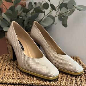 Stuart Weitzman square toe gold patent heel cream woven 10B Made in Spain heels